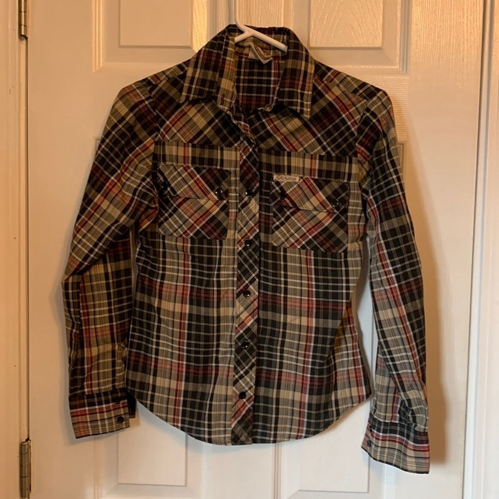 Small Fitted plaid button up shirt